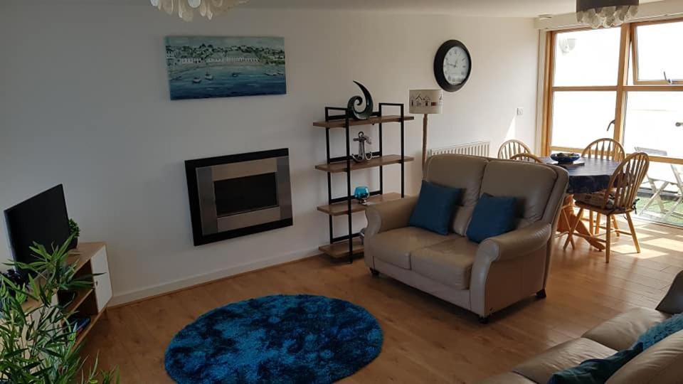 Ynys Lawd, Holyhead Marina Apartment Bagian luar foto