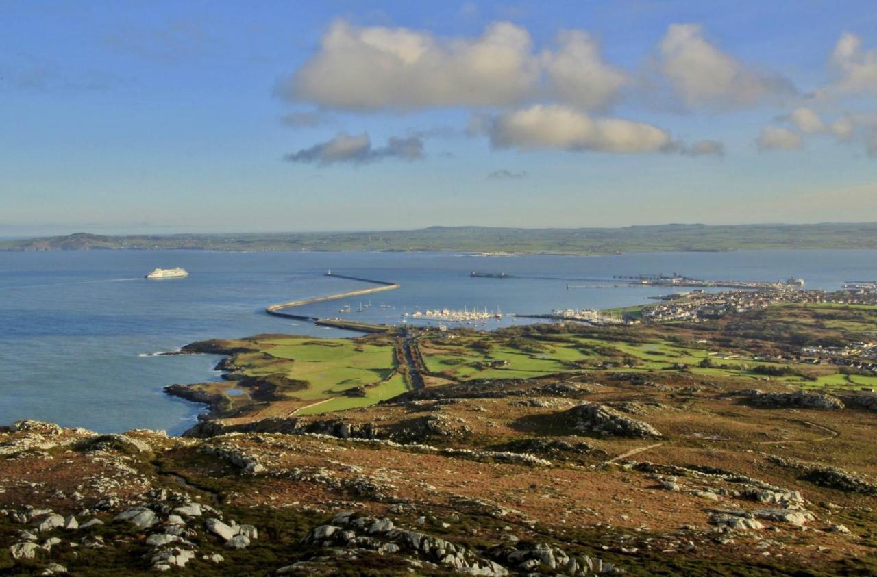 Ynys Lawd, Holyhead Marina Apartment Bagian luar foto