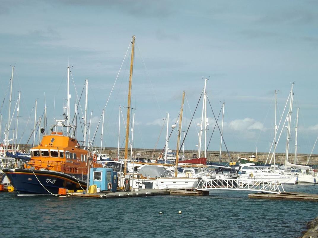 Ynys Lawd, Holyhead Marina Apartment Bagian luar foto